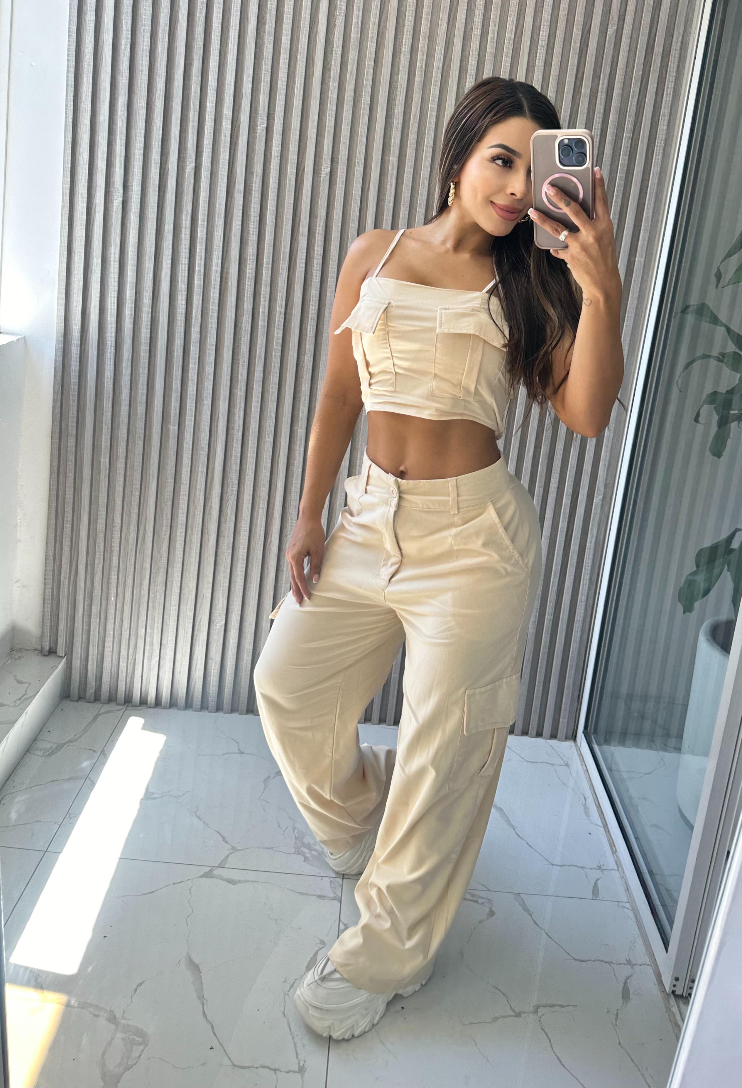 Conjunto María 2 Piezas - Top Corto + Pantalón Cargo